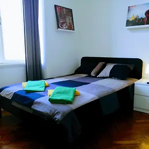 Center Park And Appartement Pula
