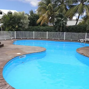 Bienvenue à Bord Saint-Francois (Grande-Terre)